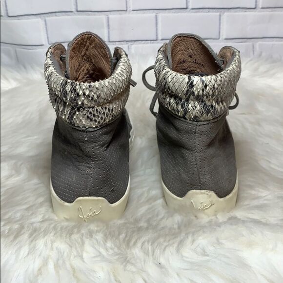 Joie Devon Suede/Snakeskin Sneakers Sz 36/5 - Picture 4 of 6